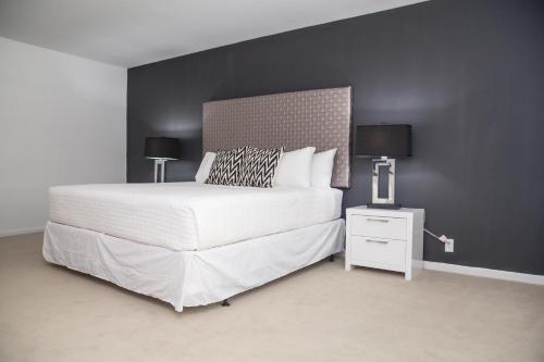 Oceanfront Contemporary Suites - photo 45
