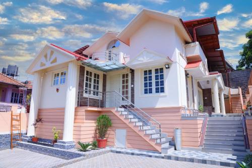 Coorg Lotus Villa — 4-Star Luxury Hotel in Madikeri, India