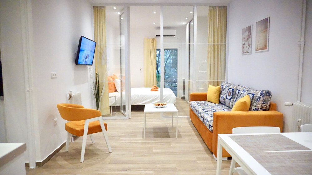 Spacious Peaceful Studio with Garden Patio — 4-Star Luxury Hotel in Athens, Greece