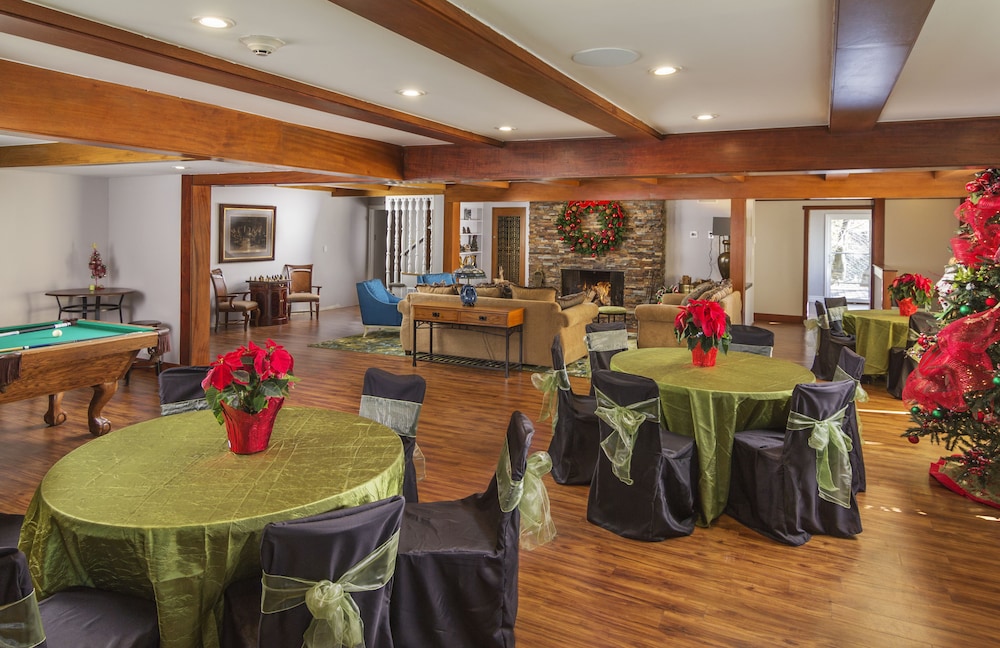 The Sky View Inn - photo 5