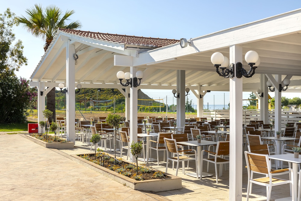 מזון ומשקאות