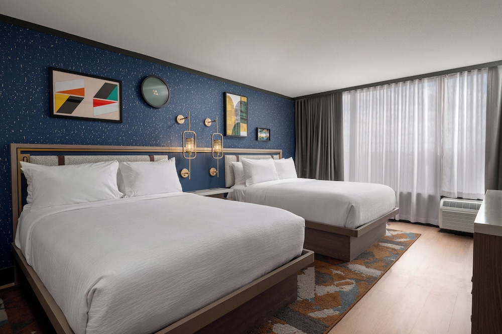 Hotel Indigo Detroit North Troy by IHG - photo 38