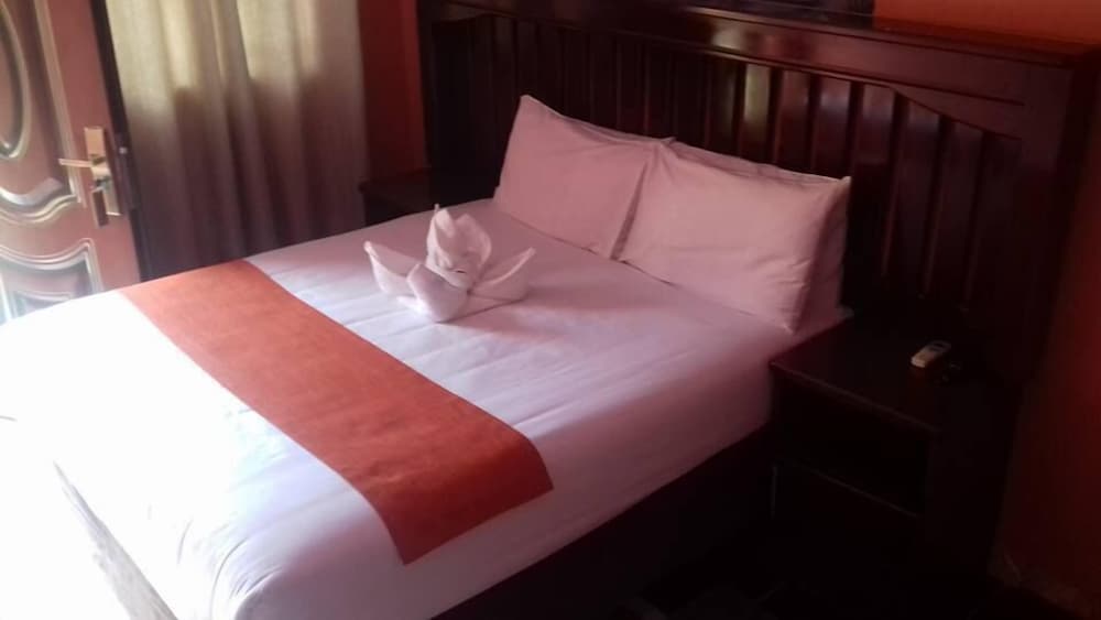 Sweetberries Bed & Breakfast — Serowe — photo 4