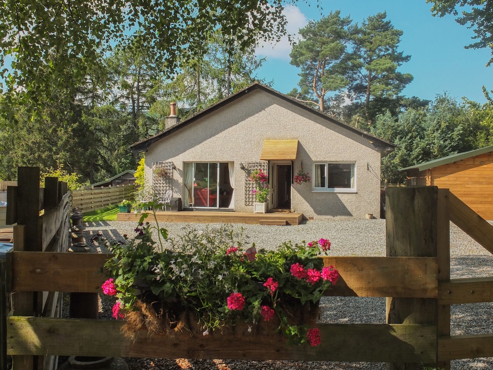 Beechwood Cottage — 4-Star Luxury Hotel in Pitlochry, United Kingdom