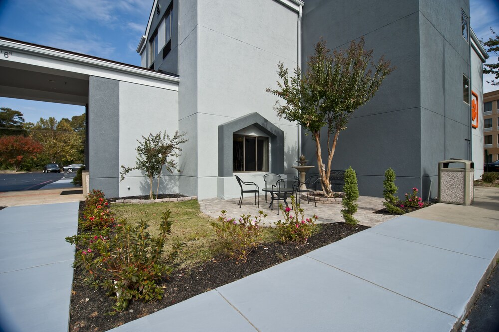 Inn @ Clemson - photo 14