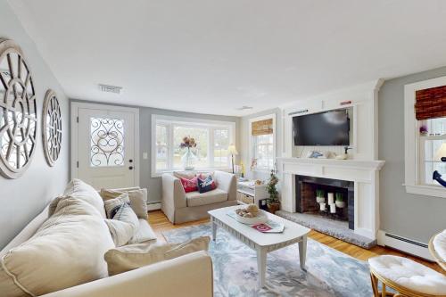 Cape Serenity — West Yarmouth