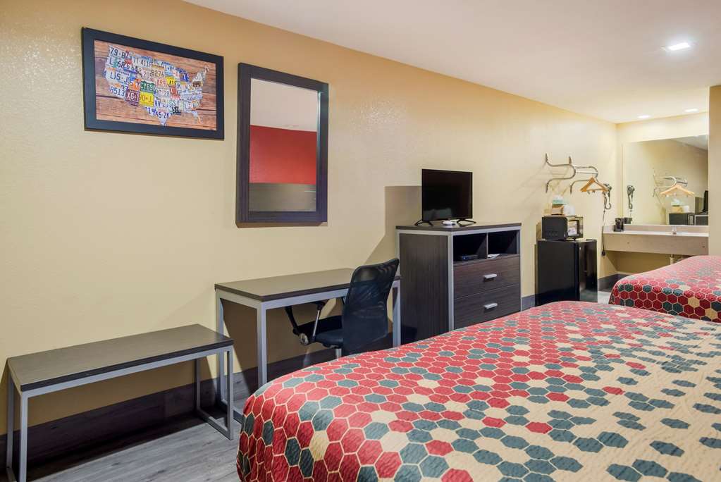 Econo Lodge Lake Charles University Area - photo 17