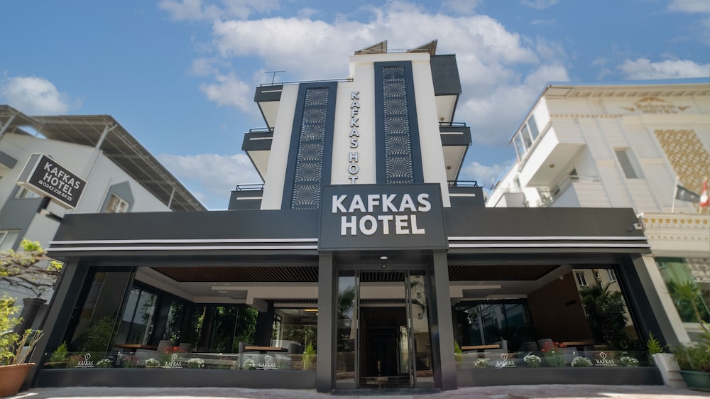 Kafkas Hotel — hotel in Konyaalti