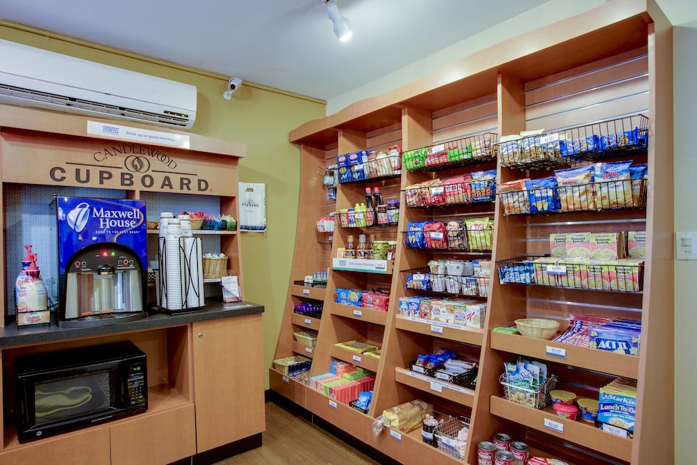Candlewood Suites Raleigh Crabtree by IHG - photo 35