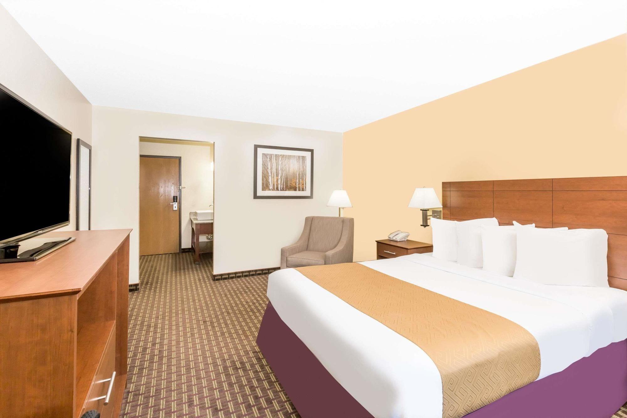 Days Inn by Wyndham Des Moines Merle Hay - photo 5