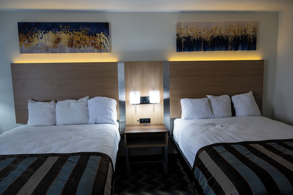 Baymont by Wyndham Greensboro Coliseum - photo 3