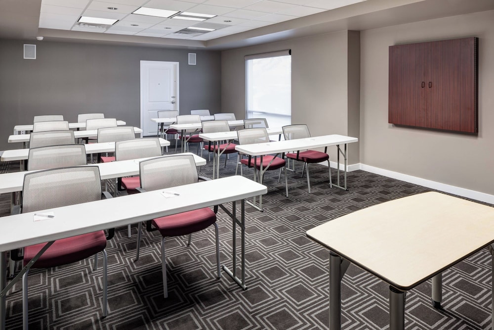 TownePlace Suites by Marriott Columbia Southeast Fort Jackson - photo 29
