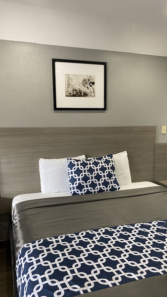 Island Suites — Houston — photo 5