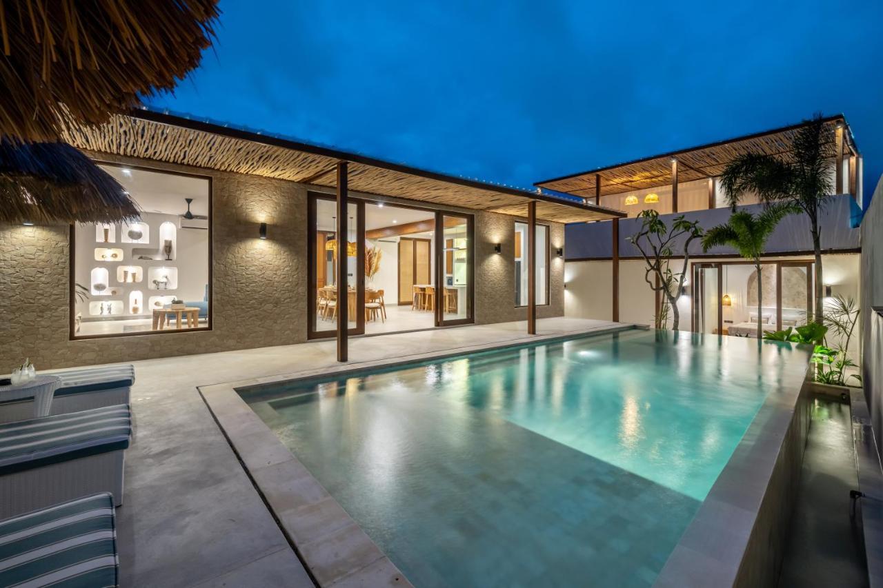 BRAND NEW Villa Orion Mediterranean Style Air Con Living — 4-Star Luxury Hotel in Canggu, Indonesia