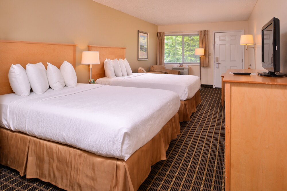 Campus Inn & Suites Eugene Downtown - photo 18
