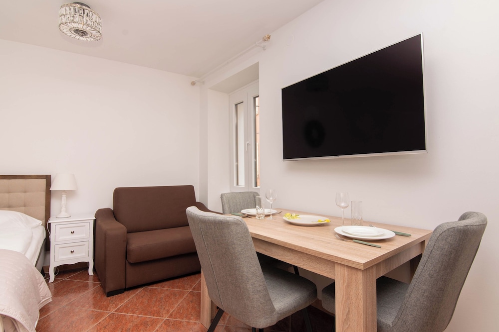 Apartments Leonel by Locap Group — 4-Star Luxury Hotel in Piran, Slovenia
