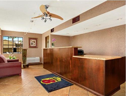 Super 8 By Wyndham El Centro - photo 22