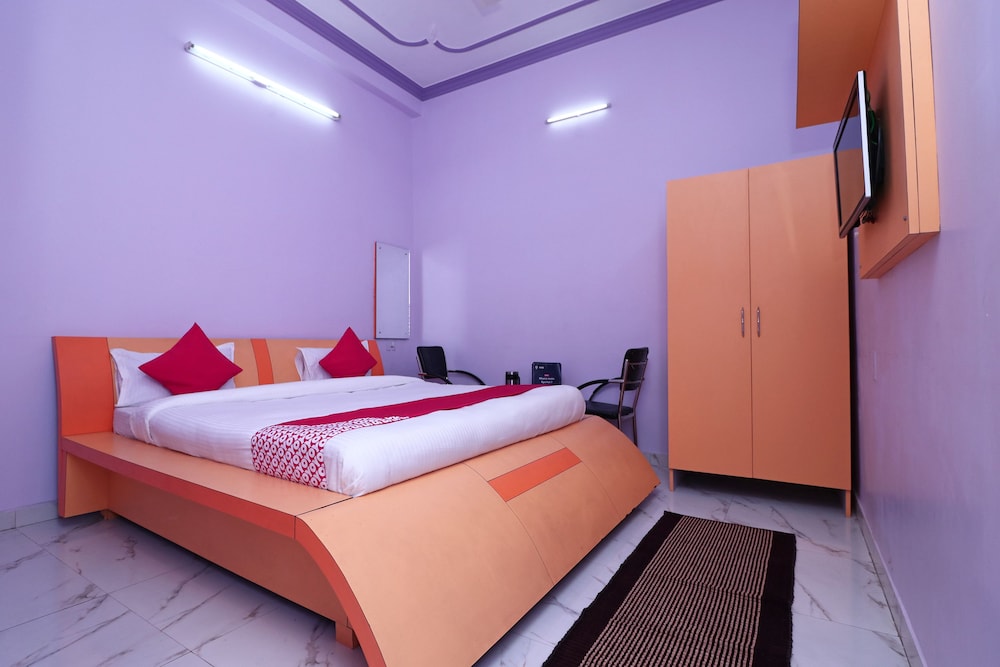 OYO 15267 Chaitdeep Palace