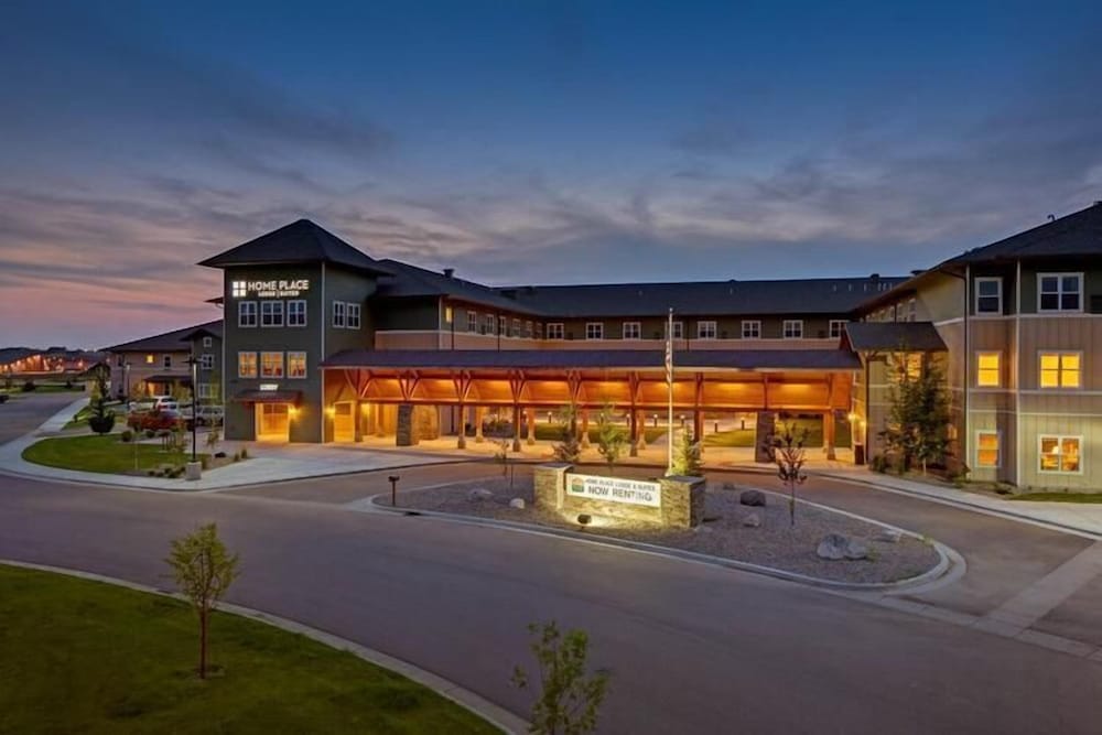 Clarion Hotel & Suites Williston - photo 29