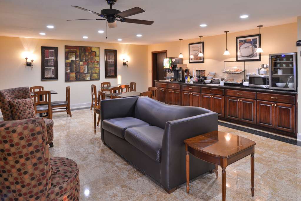 Americas Best Value Inn Tupelo Barnes Crossing - photo 26