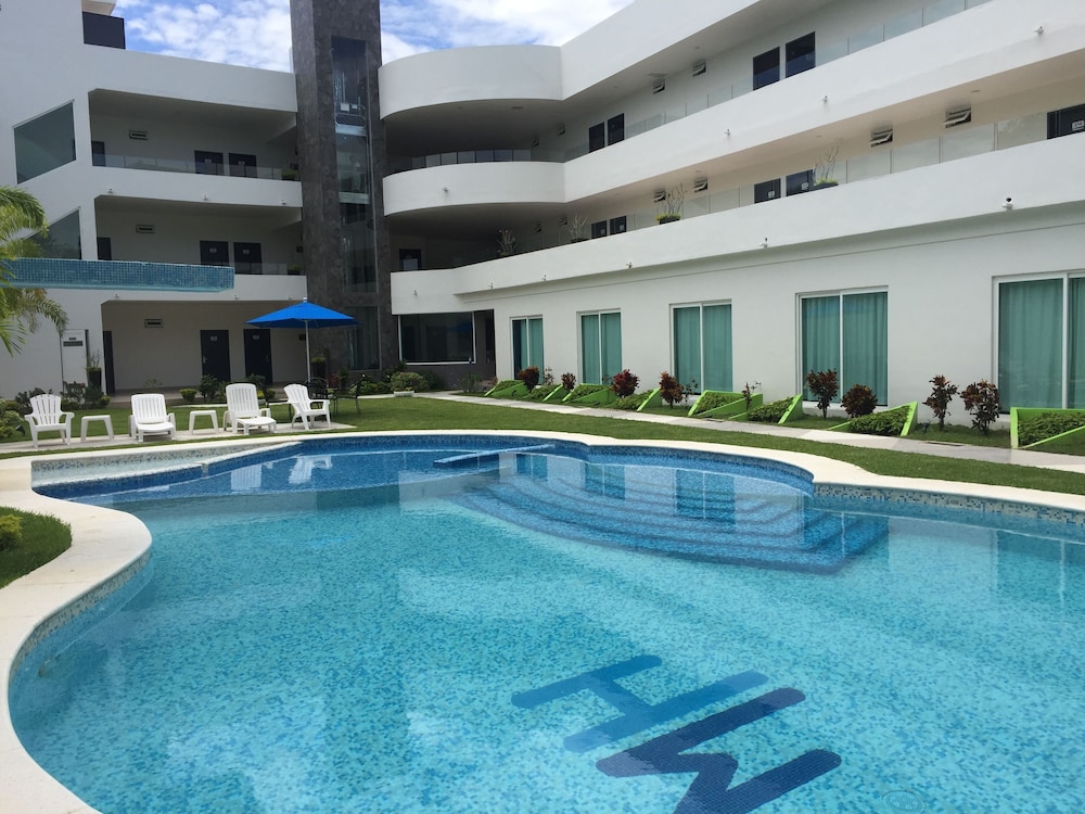 Mh Grand Hotel — Ometepec