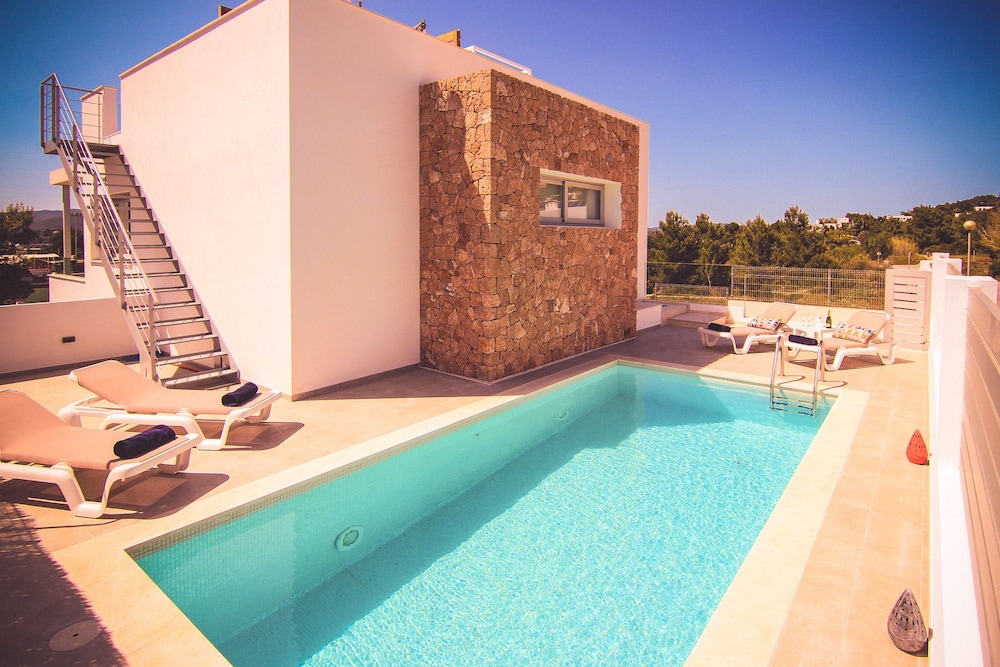 Villa Blancadona — 4-Star Luxury Hotel in Santa Eularia Des Riu, Spain