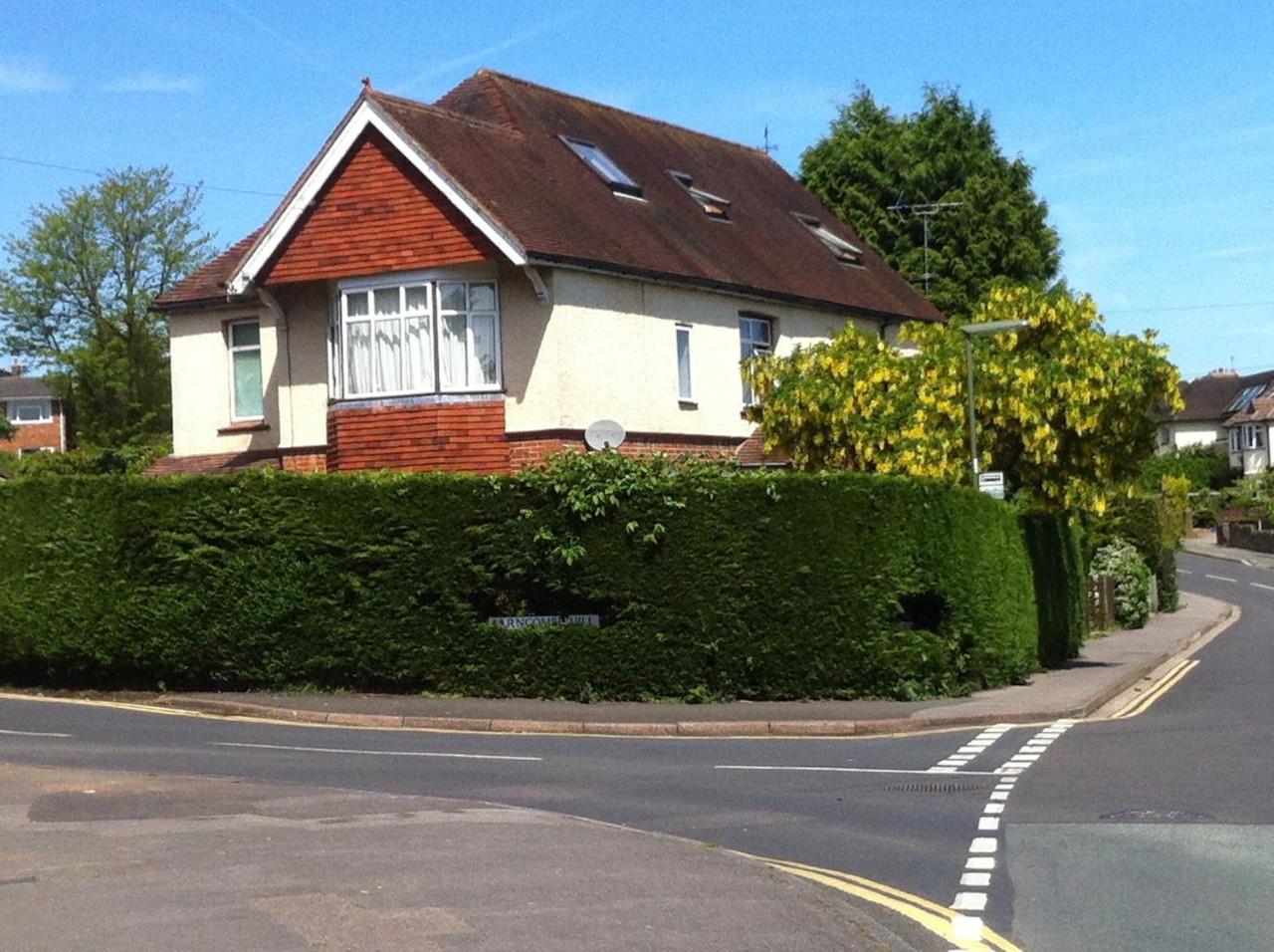 Pound Corner — 4-Star Luxury Hotel in Godalming, United Kingdom
