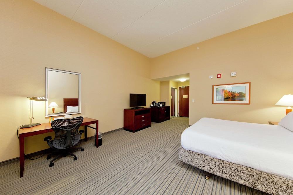 Hilton Garden Inn Winchester - photo 7
