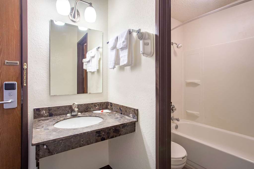 Days Inn by Wyndham Fond du Lac - photo 14