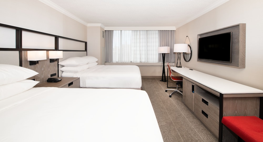 Crowne Plaza Baltimore Inner Harbor - photo 14