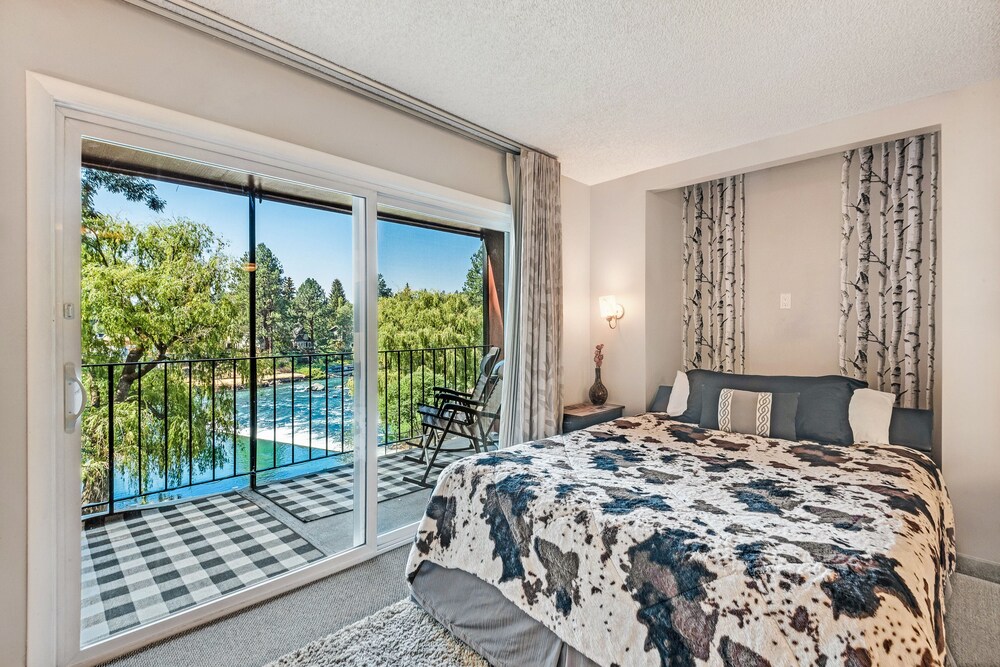 Bend Riverside Inn & Suites - photo 320