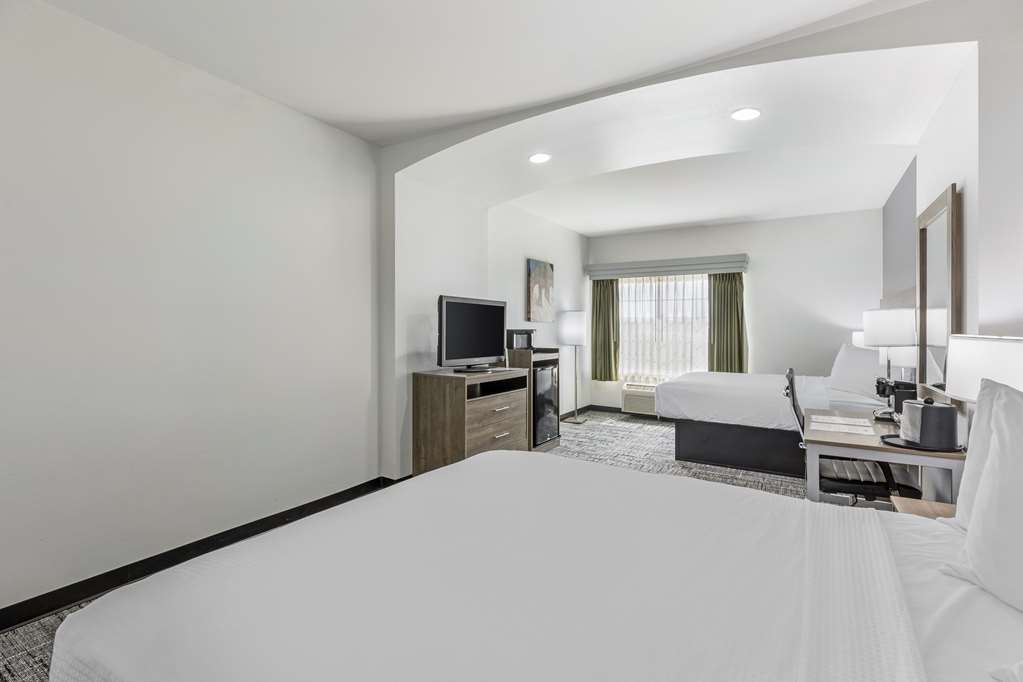 Best Western Plus MidAmerica Hotel - photo 14
