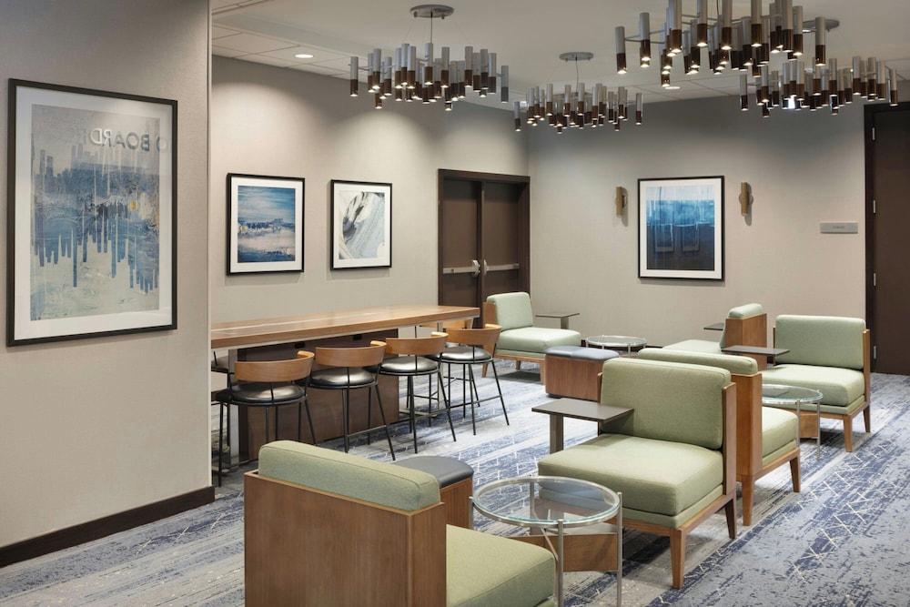 Courtyard by Marriott Chicago Magnificent Mile - photo 64