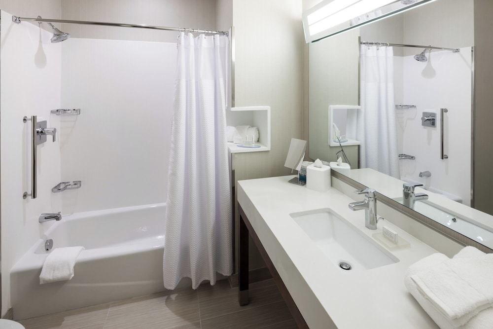 Courtyard by Marriott Houston North Shenandoah - photo 14
