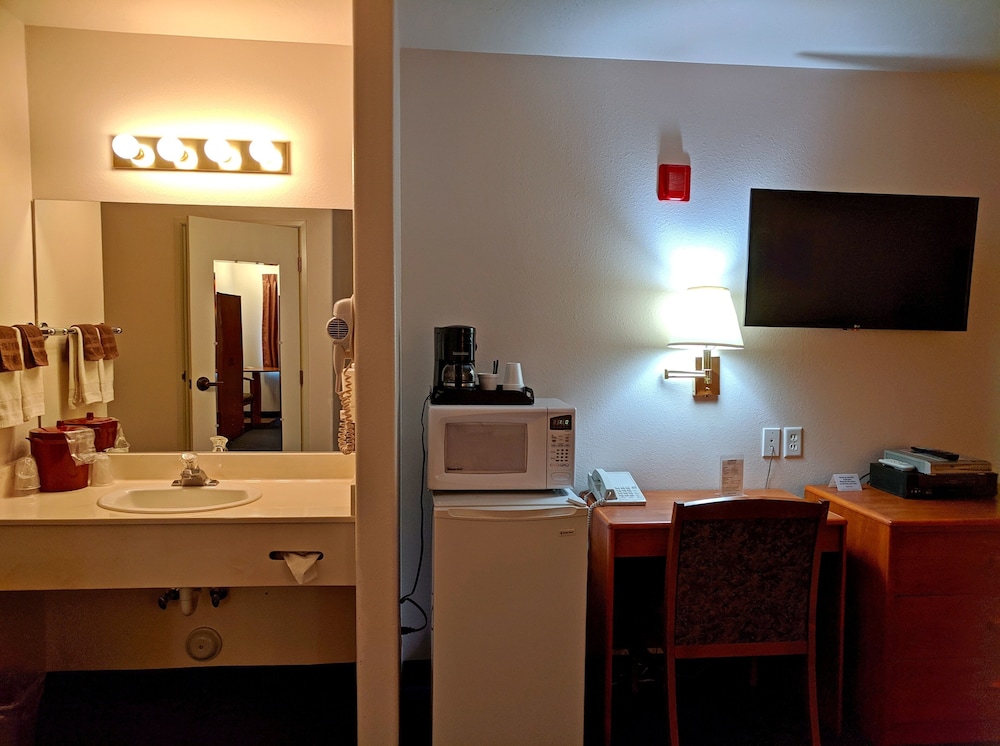 Aquarius Inn - photo 38