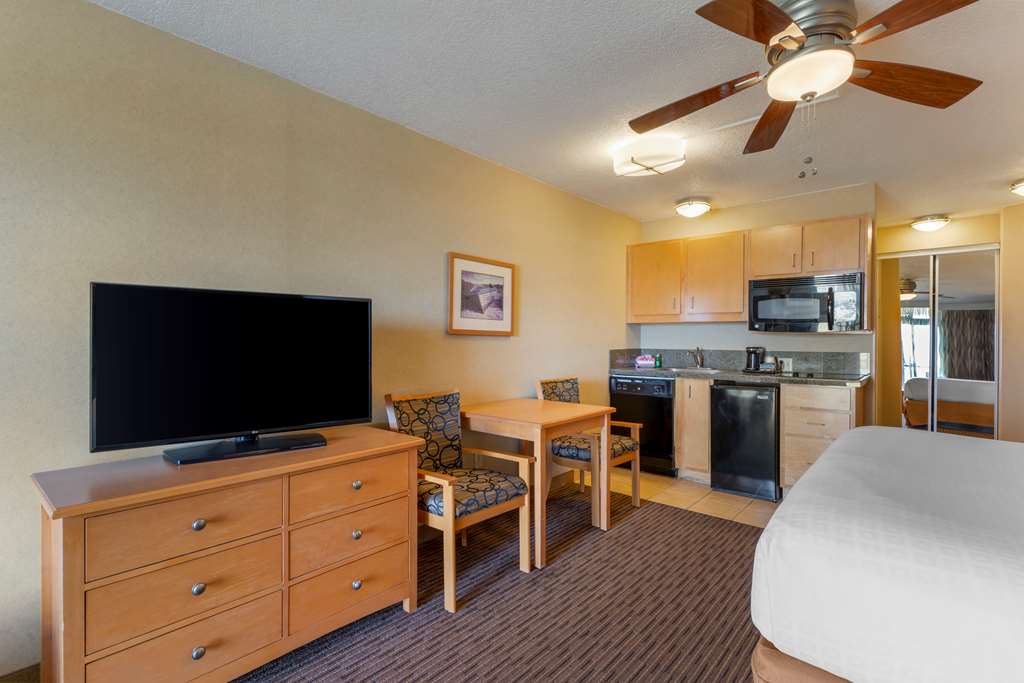 Best Western Plus Ocean View Resort - photo 21