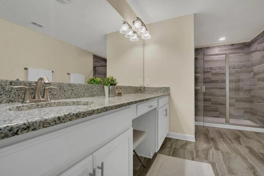 Five Bedrooms Single Family 4759 - photo 19