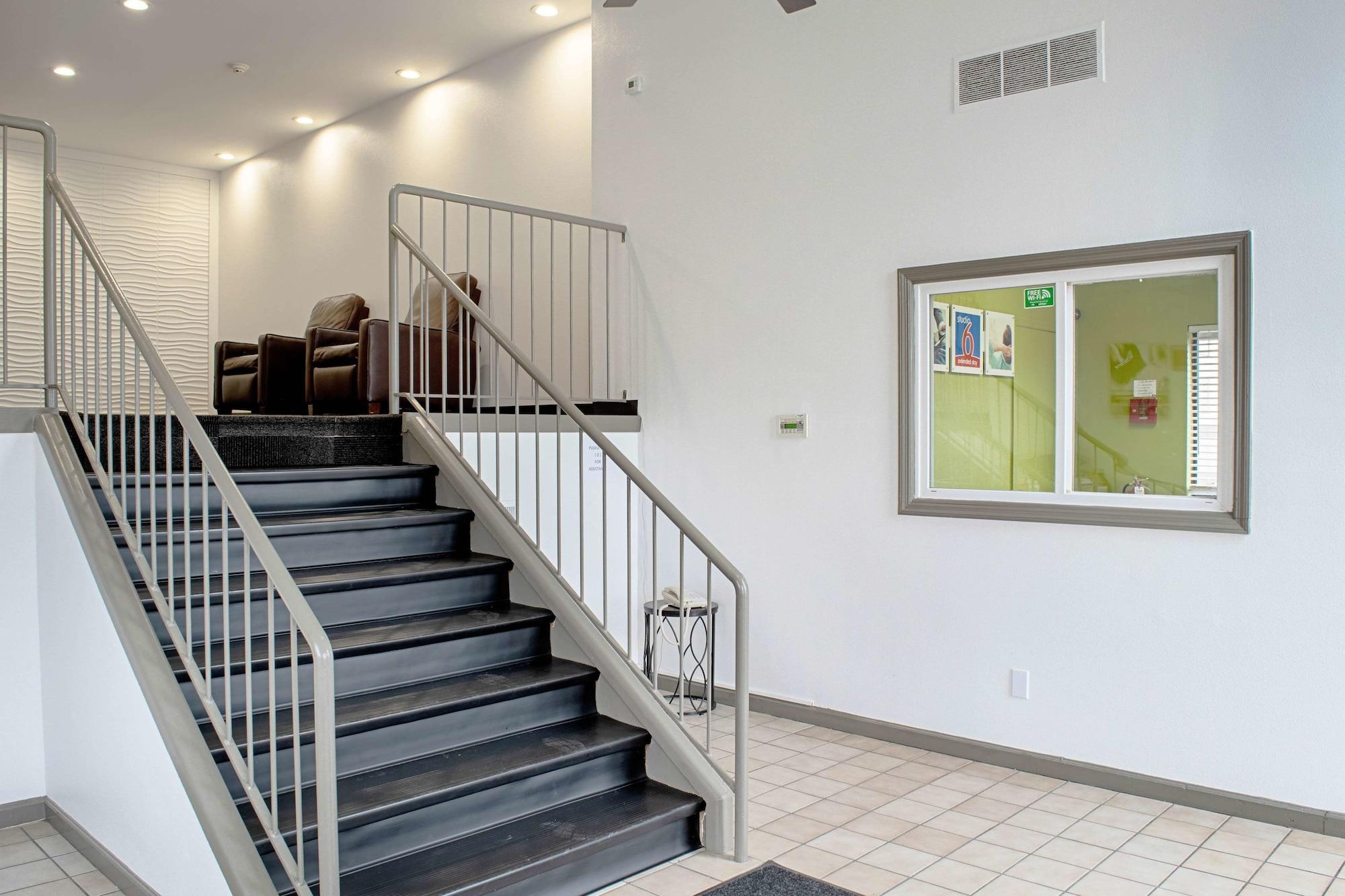 Welcome Suites Springdale - photo 28