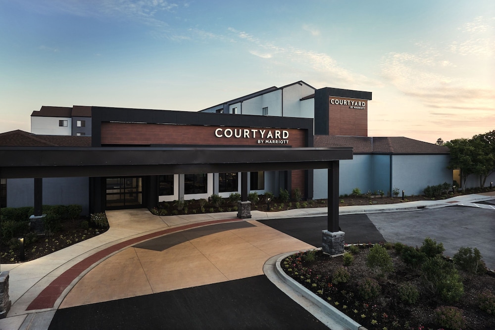 Courtyard by Marriott St. Louis Downtown West - photo 35
