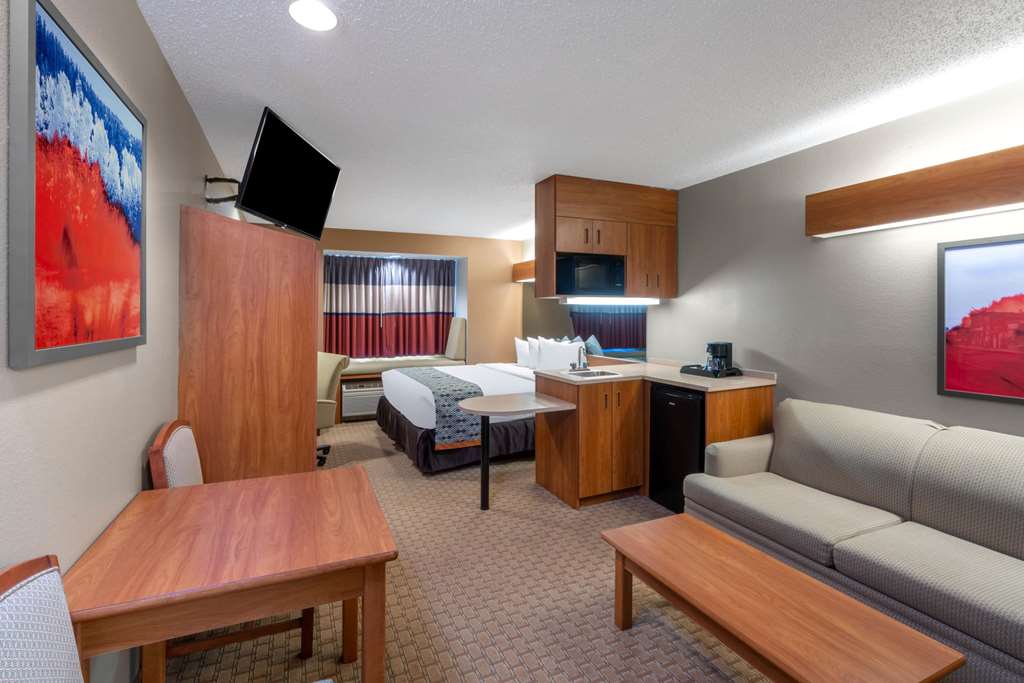 Microtel Inn & Suites by Wyndham Raton - photo 23