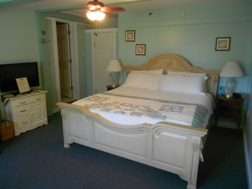 Eastman Inn - photo 28