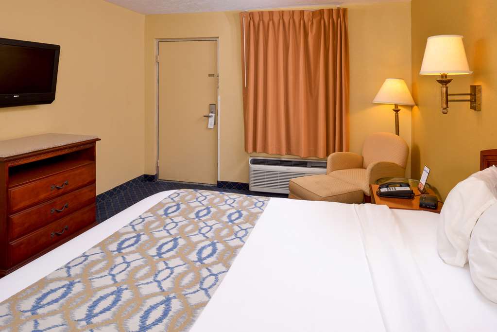 Americas Best Value Inn Monroeville - photo 10