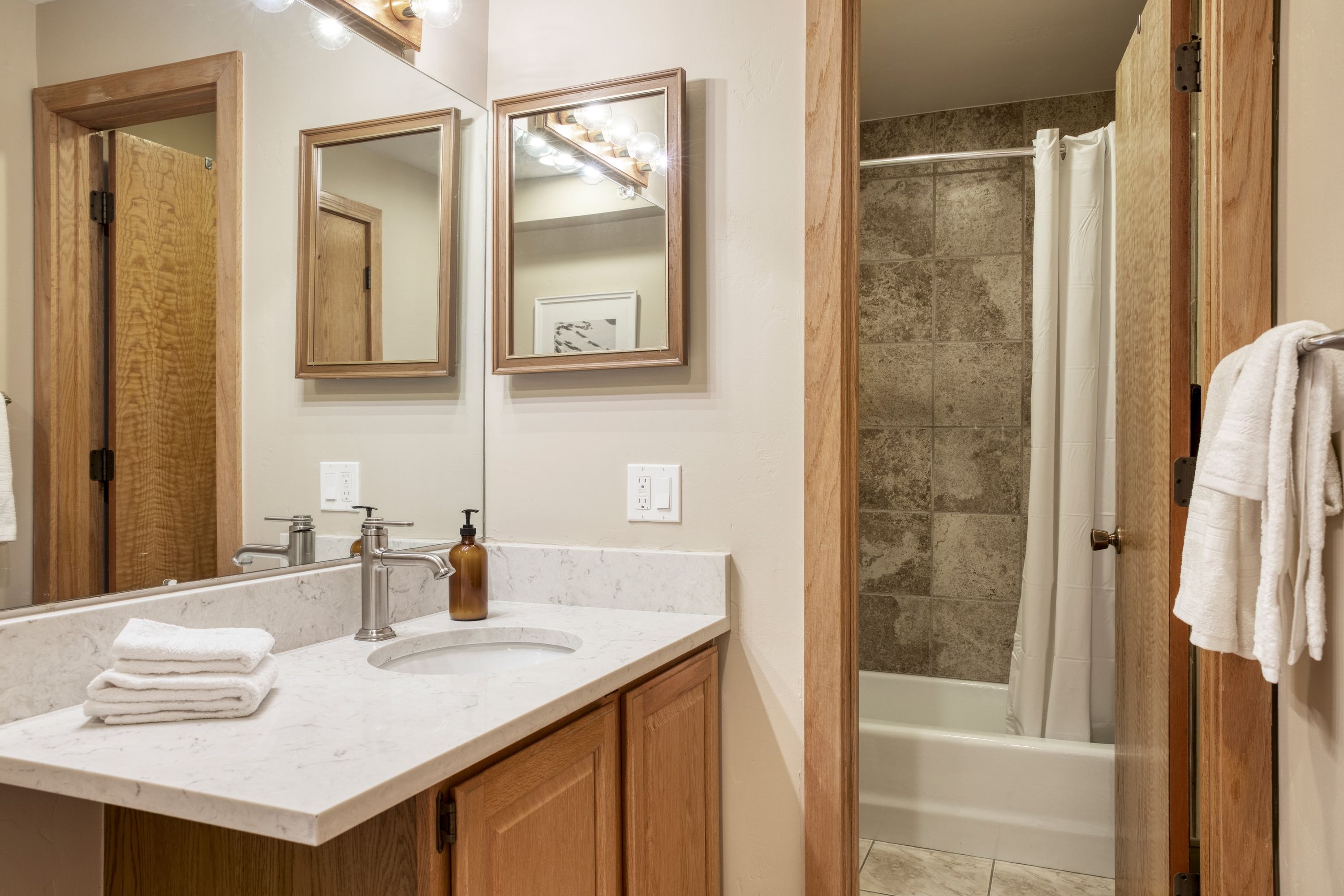 Cloud 9 by Avantstay Located at the Base of Vail Ski Resort w Community Pool & Hot Tub - photo 15