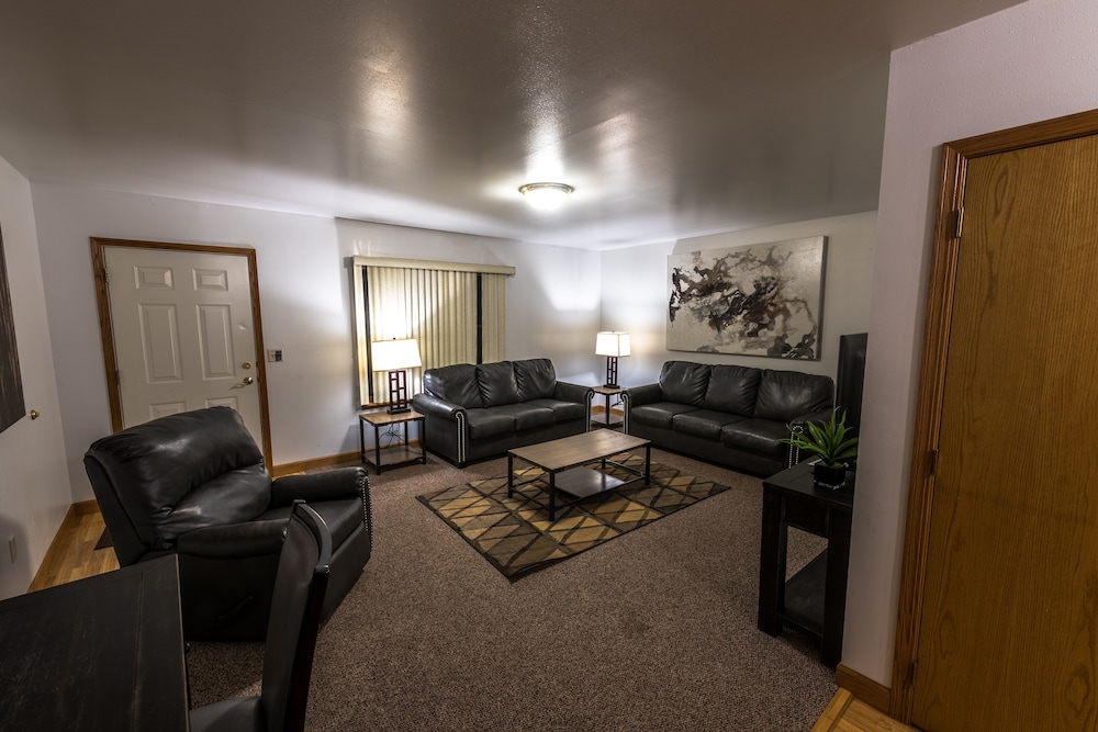 Draft Horse Inn and Suites - photo 10