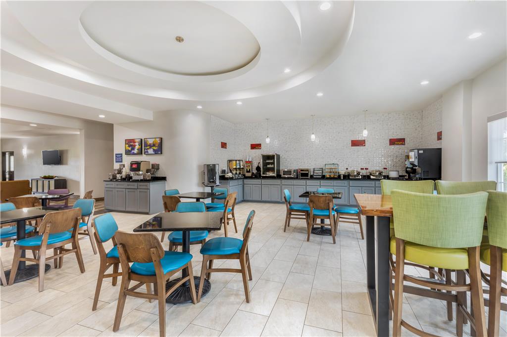 Best Western Plus Fort Worth Forest Hill Inn & Suites - photo 56