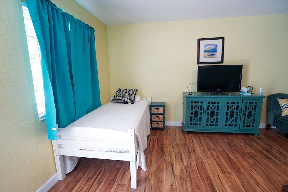Mar Bay Motel &Suites - photo 38