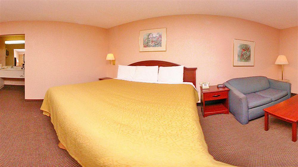 Rodeway Inn North - photo 10