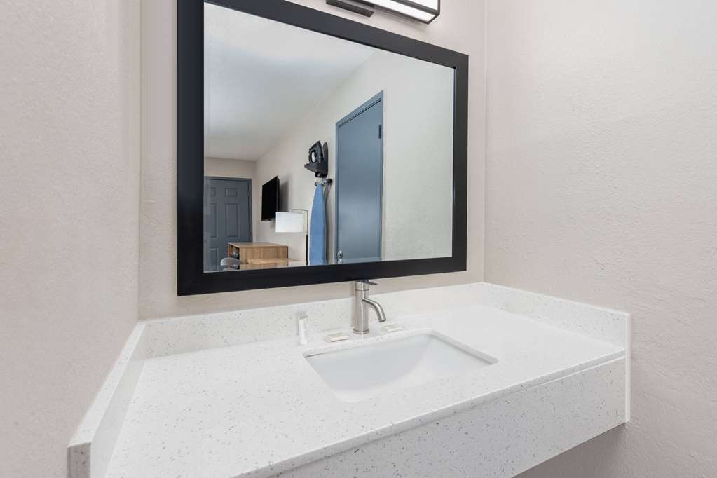 Days Inn by Wyndham Wichita Falls - photo 22