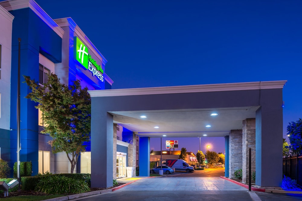 Holiday Inn Express Stockton Southeast by IHG - photo 38