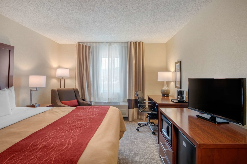 Comfort Inn Medford North - photo 15